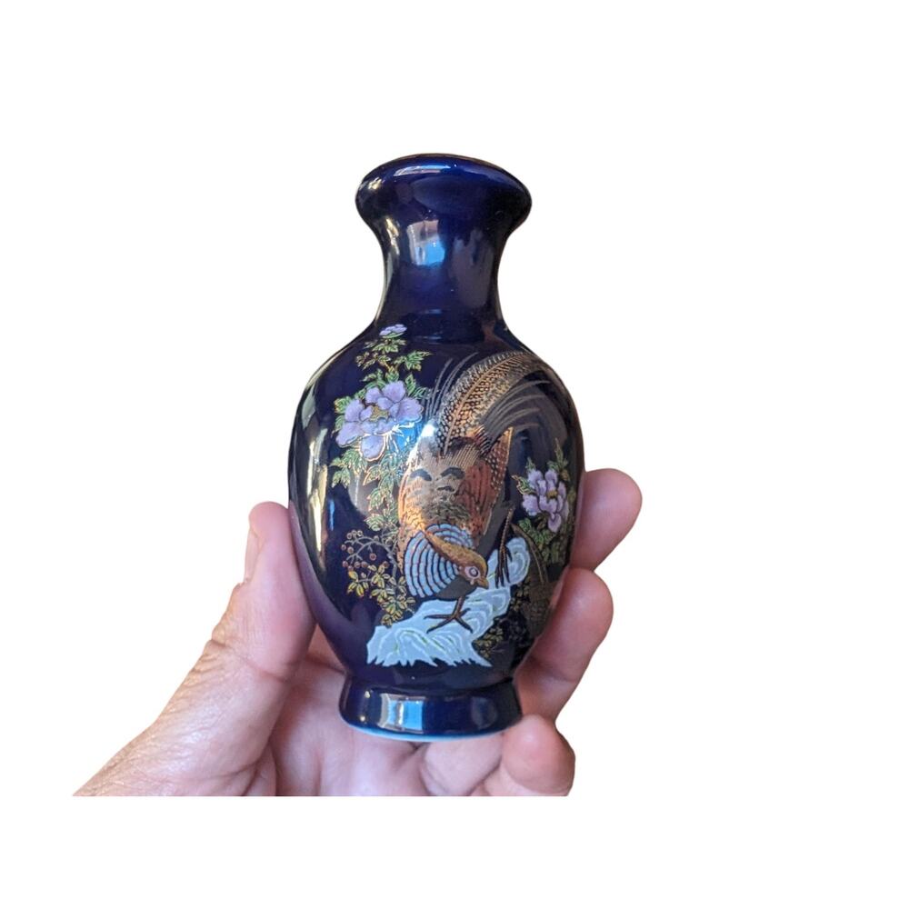 Beautiful Mini Vase Vintage